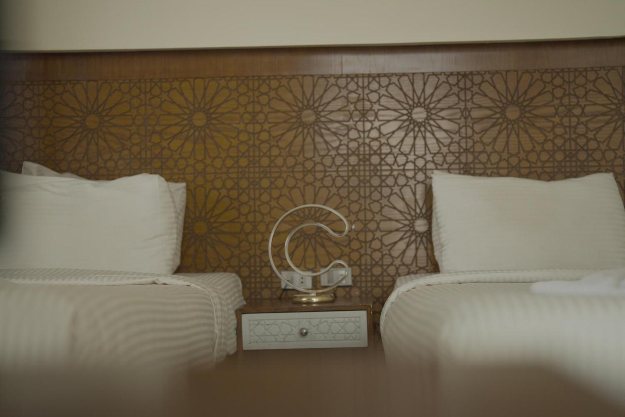 Queen Cleopatra Pyramids Hotel Kairó Kültér fotó